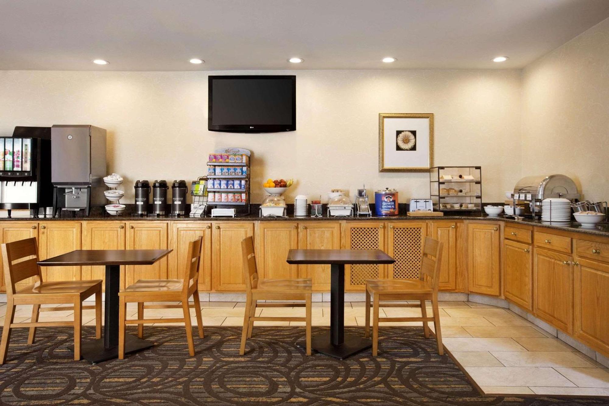 Country Inn & Suites By Radisson, Lexington, Va Esterno foto